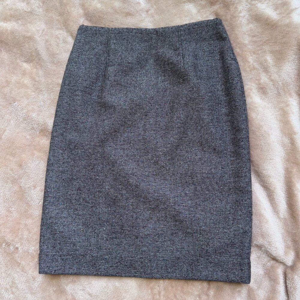 Liz Claiborne Wool Blend Pencil Skirt -- Size 6